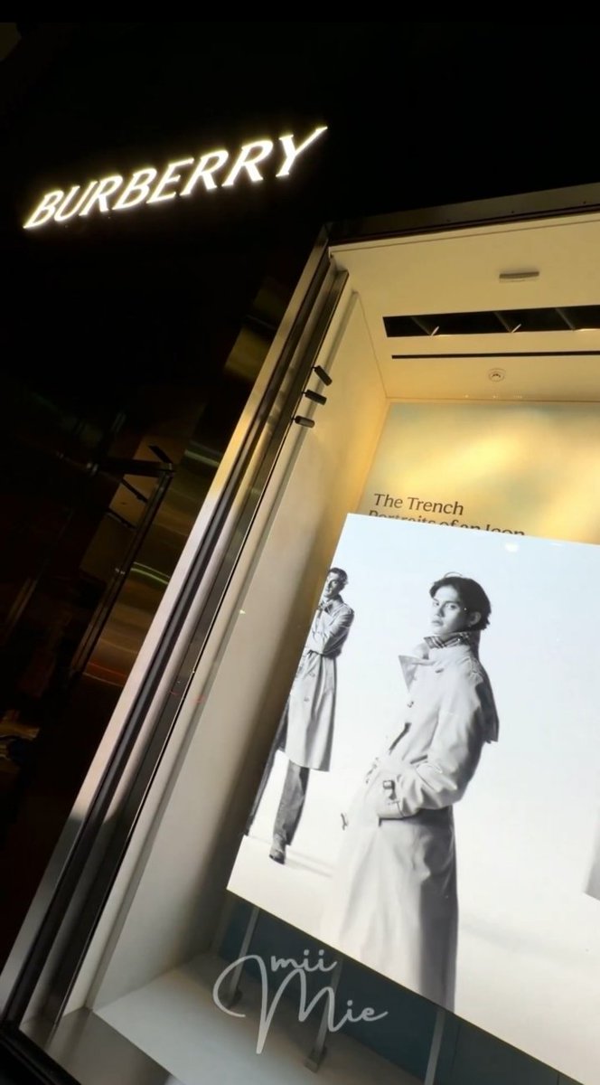 Bright for <a href="/Burberry/">Burberry</a> global campaign 'The Trench, Profiles of an Icon' celebrating its 170th anniversary at Burberry shops

📍 🇬🇧 Burberry HQ, London 
📍 🇬🇧 Soho, London 
📍 🇹🇭 Central Embassy, Bangkok 
📍 🇯🇵 Ginza, Tokyo 

#BurberryxBRIGHT 
#Burberry 
#bbrightvc <a href="/bbrightvc/">bright</a>