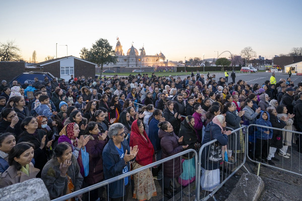 Neasden Temple tweet media