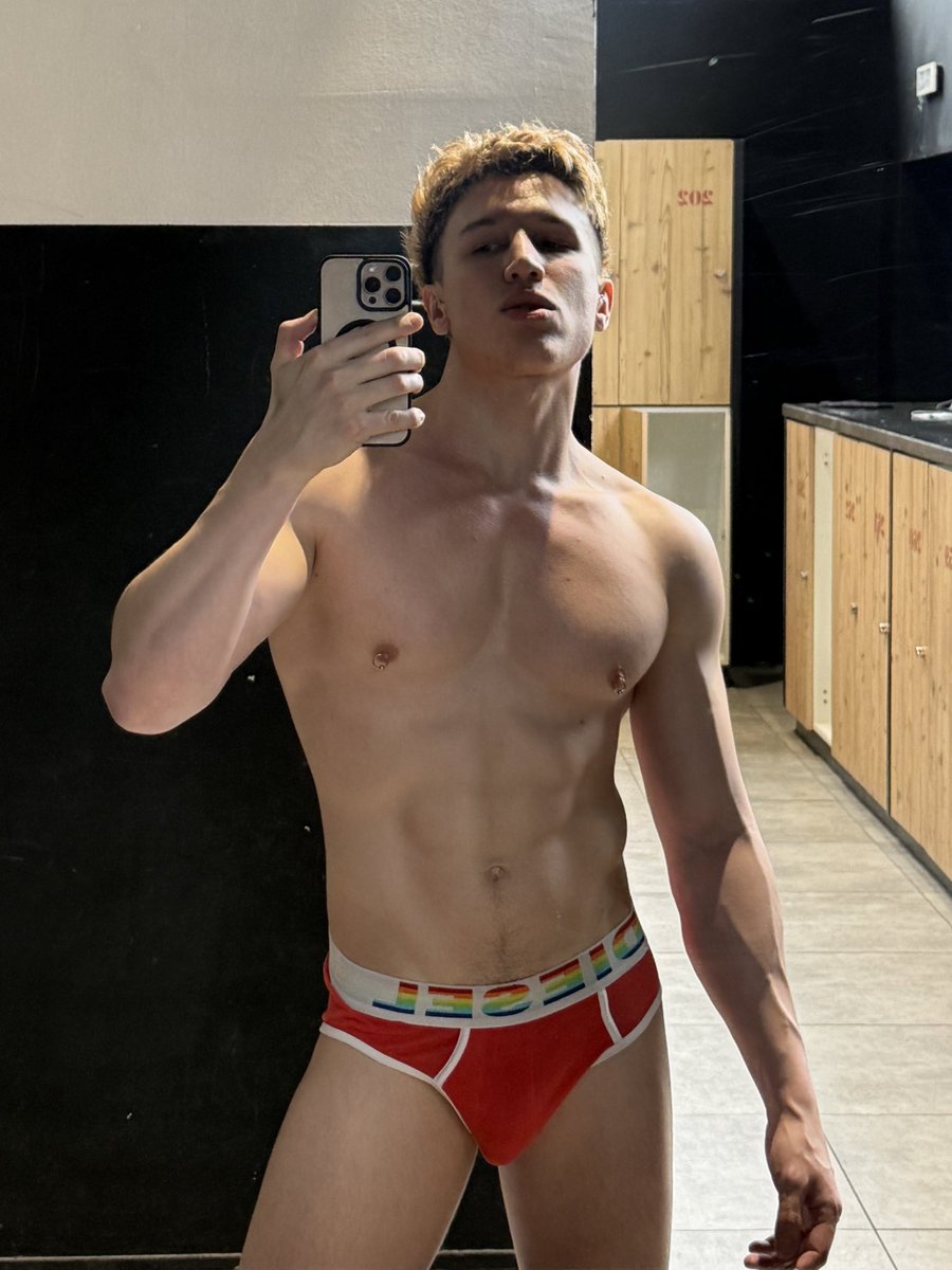 Luca Wegan-BERLIN 1st-8th April tweet media