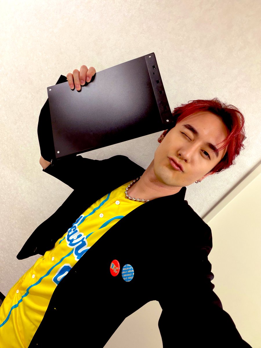 Raitterbird's tweet photo. 『僕たちのらじお～雷花の森～　QloveR会員限定公開収録 ～㊗️！！第三クール突入　妖精の皆さんありがとう！～』

本当にありがとうございました〜！

改めて感謝の気持ちが
あふれてしまうイチニチでした…🧚

これからも #僕らじ 
たくさん楽しんでいただけたら嬉しいです！

ん〜マッ💋 https://t.co/9LNa9VJKbi
