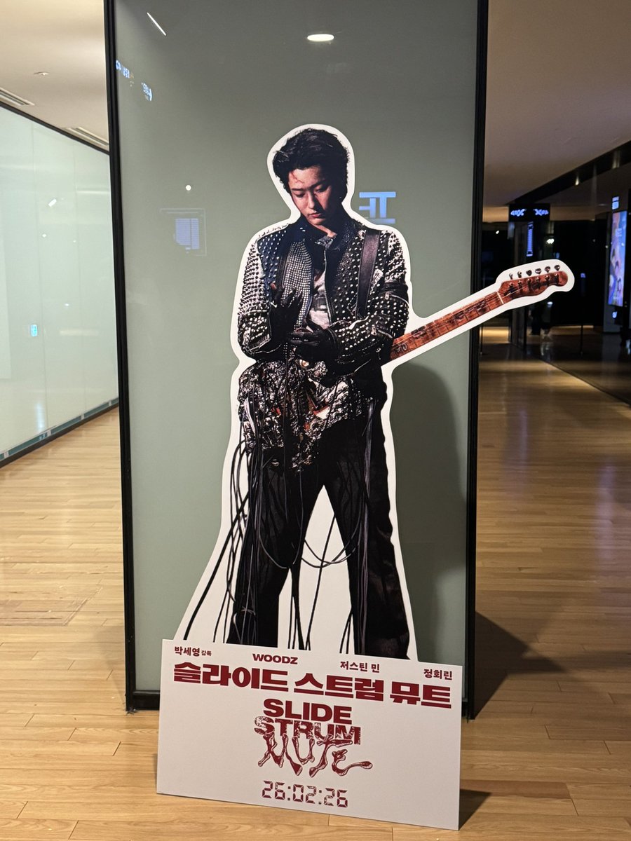 ❤︎︎ tweet media