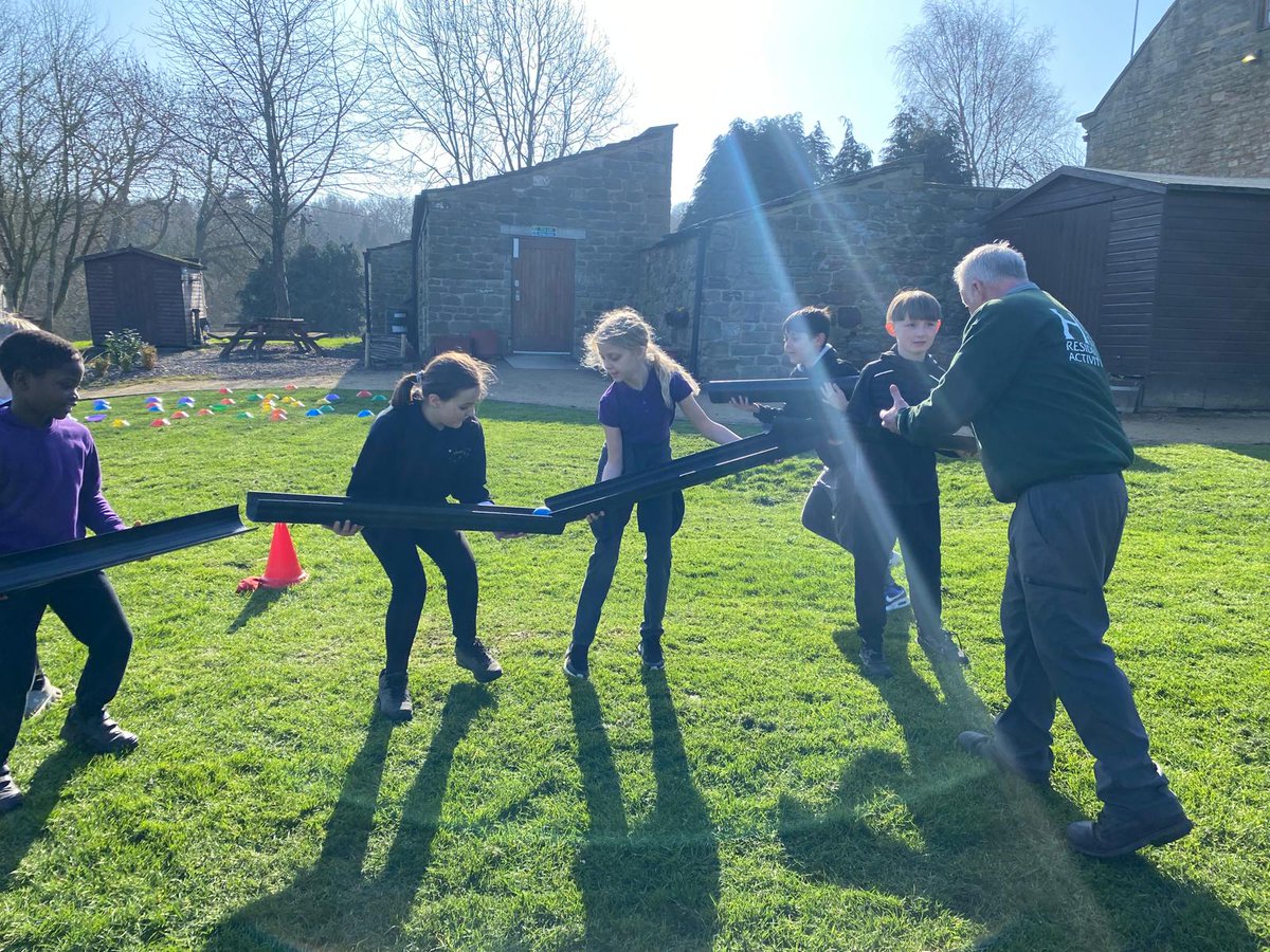LeedsActiveSchs's tweet image. Our Taskmaster Challenge is well underway, and what a glorious day it is for it here at the marvellous @HerdFarm ! #teamwork #getmoving @schoolwellbeing @Child_Leeds @LeedsPlay