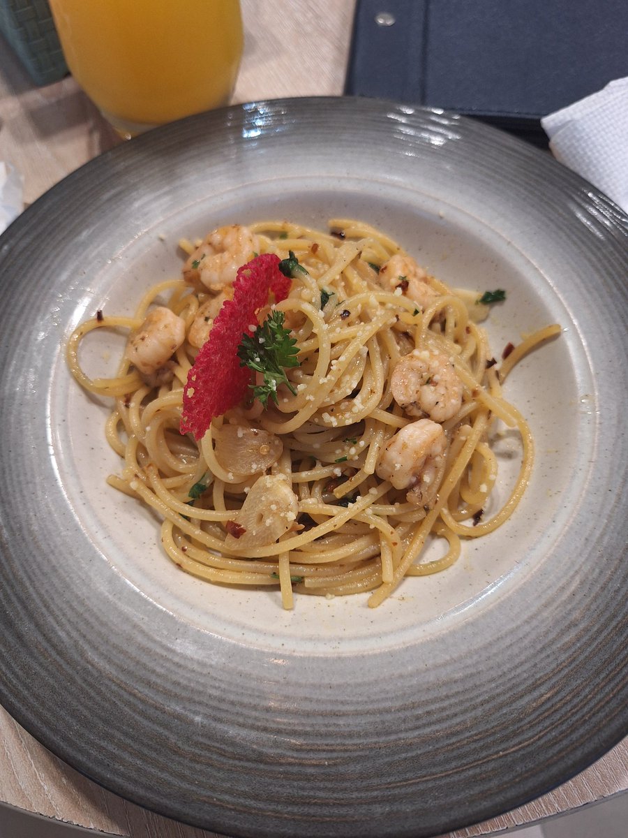 moafor_ever's tweet photo. When you're sick of your adult routine, just eat it up. Makan enak aja yah🥺 https://t.co/dAQ4BCmjwg