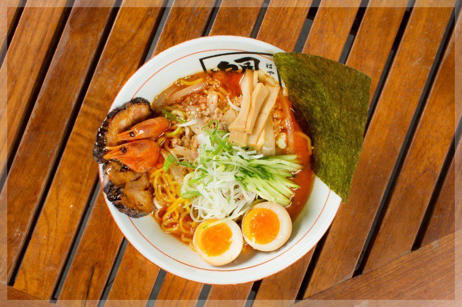 phychellum's tweet photo. 天才の旋律を堪能出来たと同時にお腹がすいてラーメン食べたくなりました(いつも思うけど聴くだけでカロリー消費しそう) https://t.co/JNScY0x5qL
