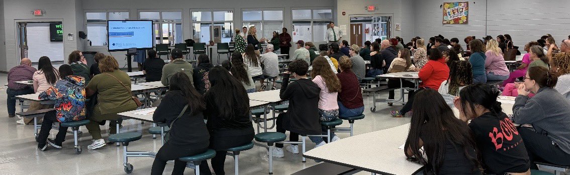 LCHSGators's tweet image. Swamp Thanks to the LCMS parents who attended Dr. Shannon Eldridge’s session about graduation requirements for their incoming freshmen. @LCHSGators #TeamDCS