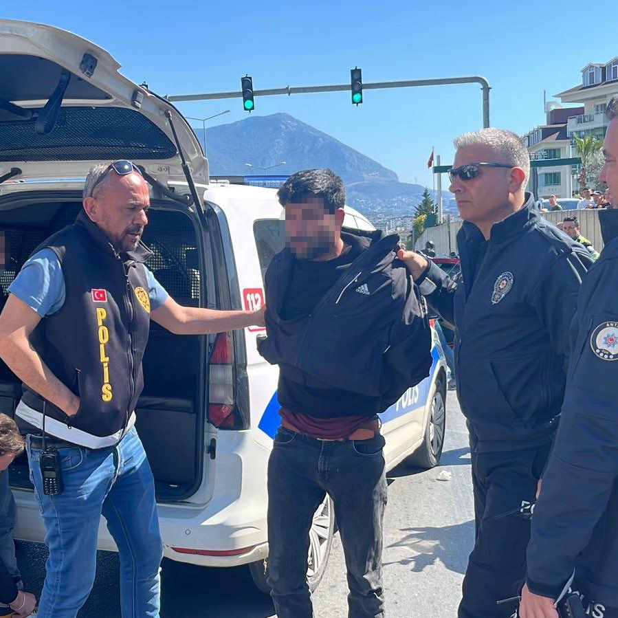 SİYAH SANCAK tweet media