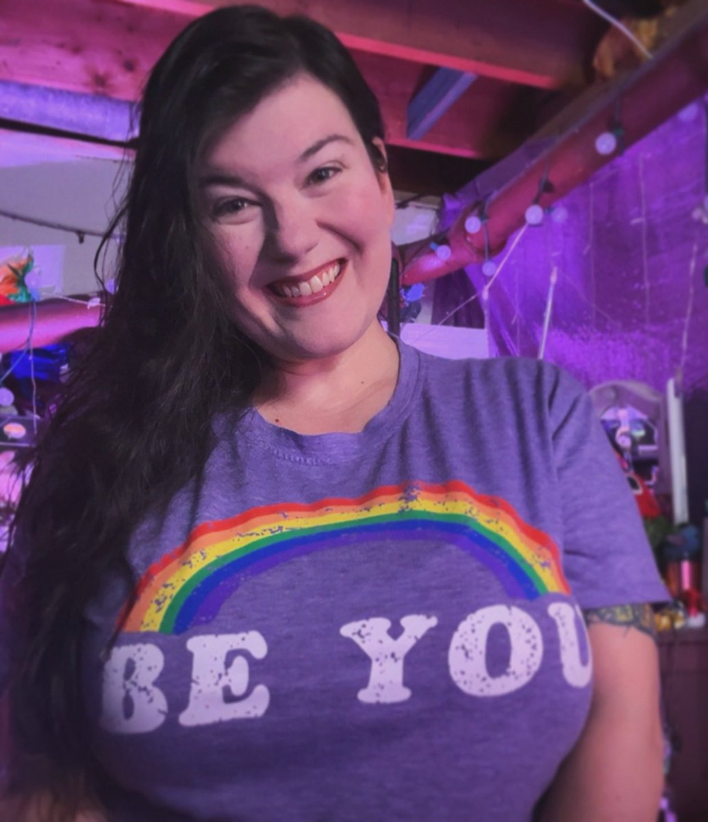 Divatopia tweet media