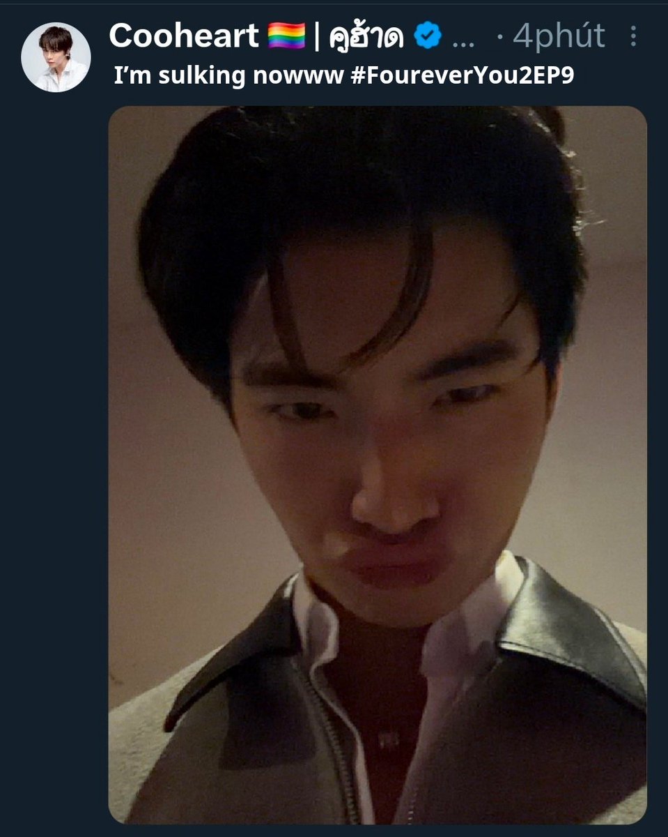 memorwithnamie's tweet image. PondEarth be like:

Cooheart: Don’t miss me cause I have work :)))
Pond: I’ll sulk at you and you’ll have to comfort me :)))

He really sent a pouty, sulky picture to Earth for real :))

THE SUN FROM ANOTHER STAR EP1
#FoureverYou2EP9
#PondEarth