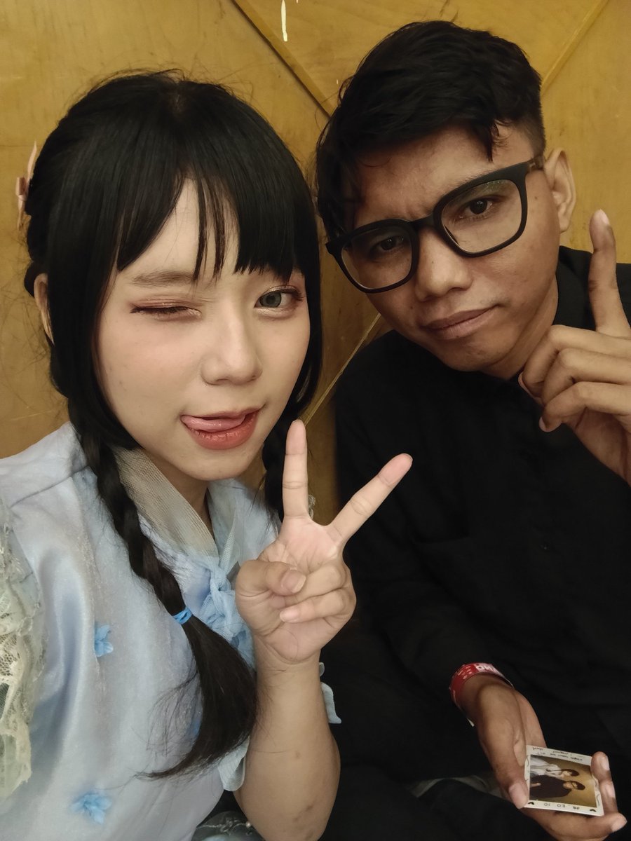 Boren_109's tweet photo. Happy #NaRabu @hynnaraaa , sekarang post nya di x hehehe 🩵🩵 https://t.co/lmBH1pIEZK