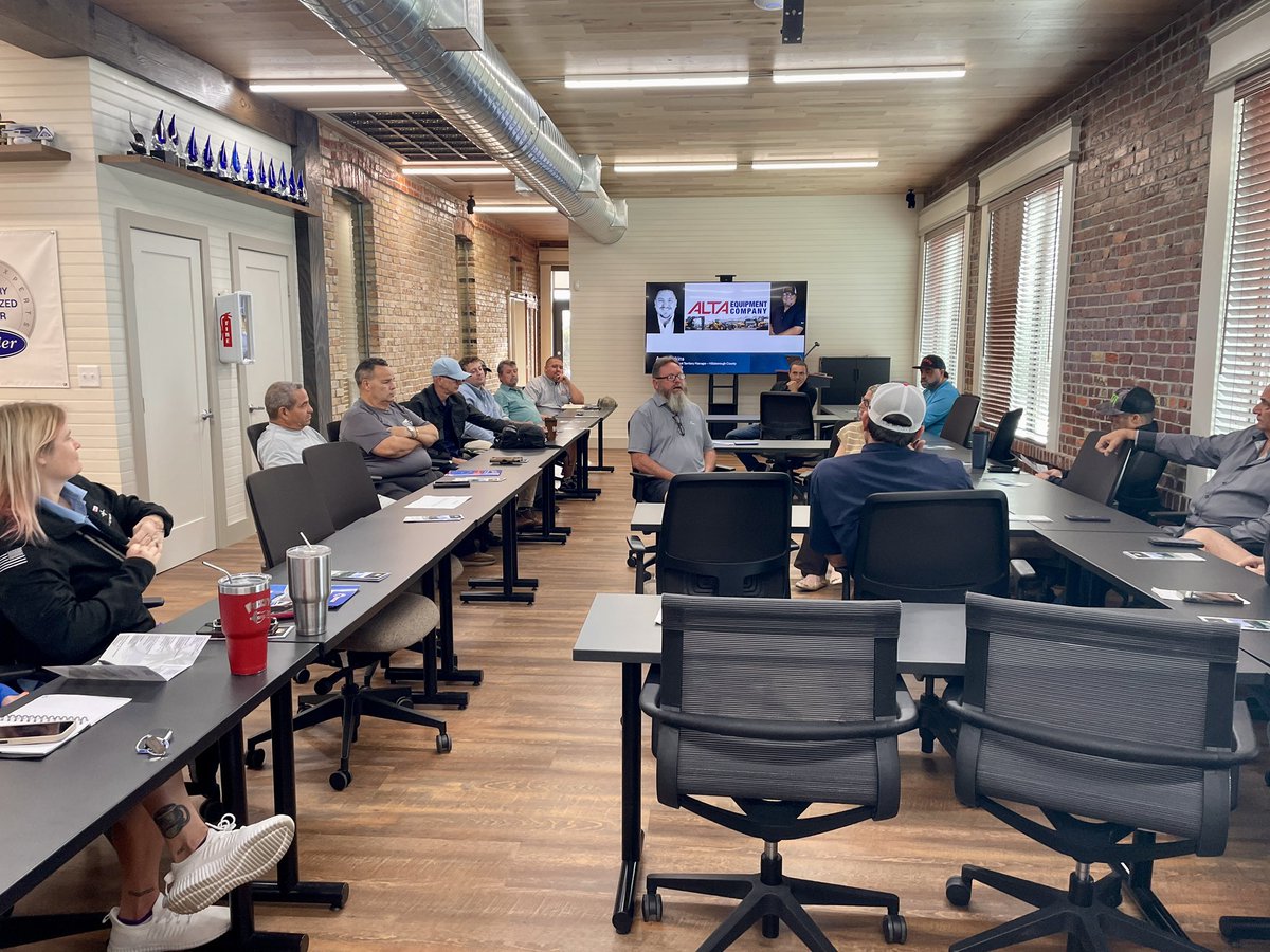 CPoTB's tweet photo. Great Partners meeting underway!
#HireThePros https://t.co/12dkmJyGO8
