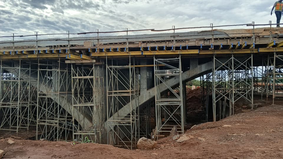 UNABSEC_UG's tweet photo. UNABSEC Team Visits Ssezibwa Bridge Constructed by Our Member @DynacoLimited.  

The UNABSEC team visited the emergency reconstruction of the Ssezibwa Bridge along the Kalagi–Kayunga Road. The project covers a 1.6km section and features a modern arch bridge spanning 60 metres in length and 11 metres in width; strengthening this critical transport link.

We are proud that this important national infrastructure is being delivered by our member, Dynaco Ltd, a capable local contractor demonstrating the strength and growing capacity of Ugandan firms in executing complex engineering works.

Supporting local contractors is key to building sustainable national development.