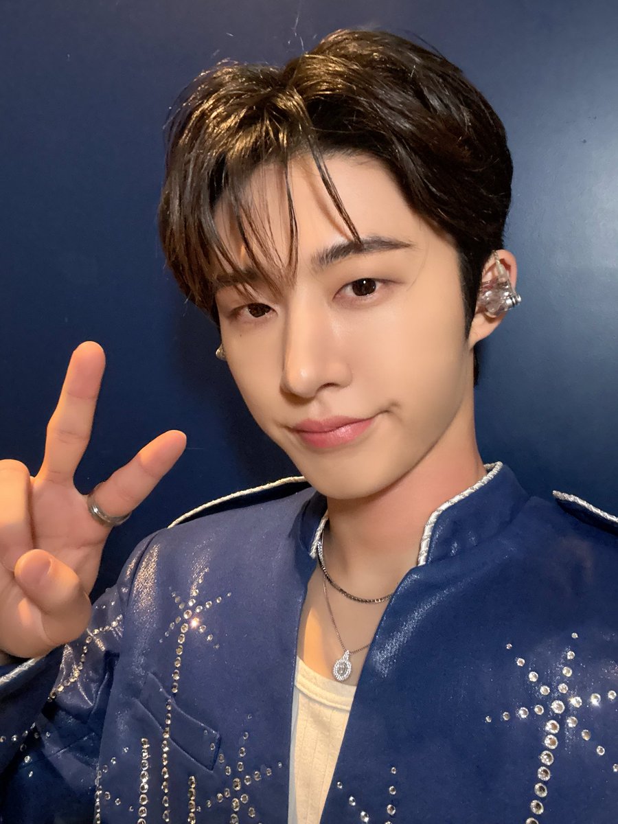 B.I JAPAN OFFICIAL tweet media