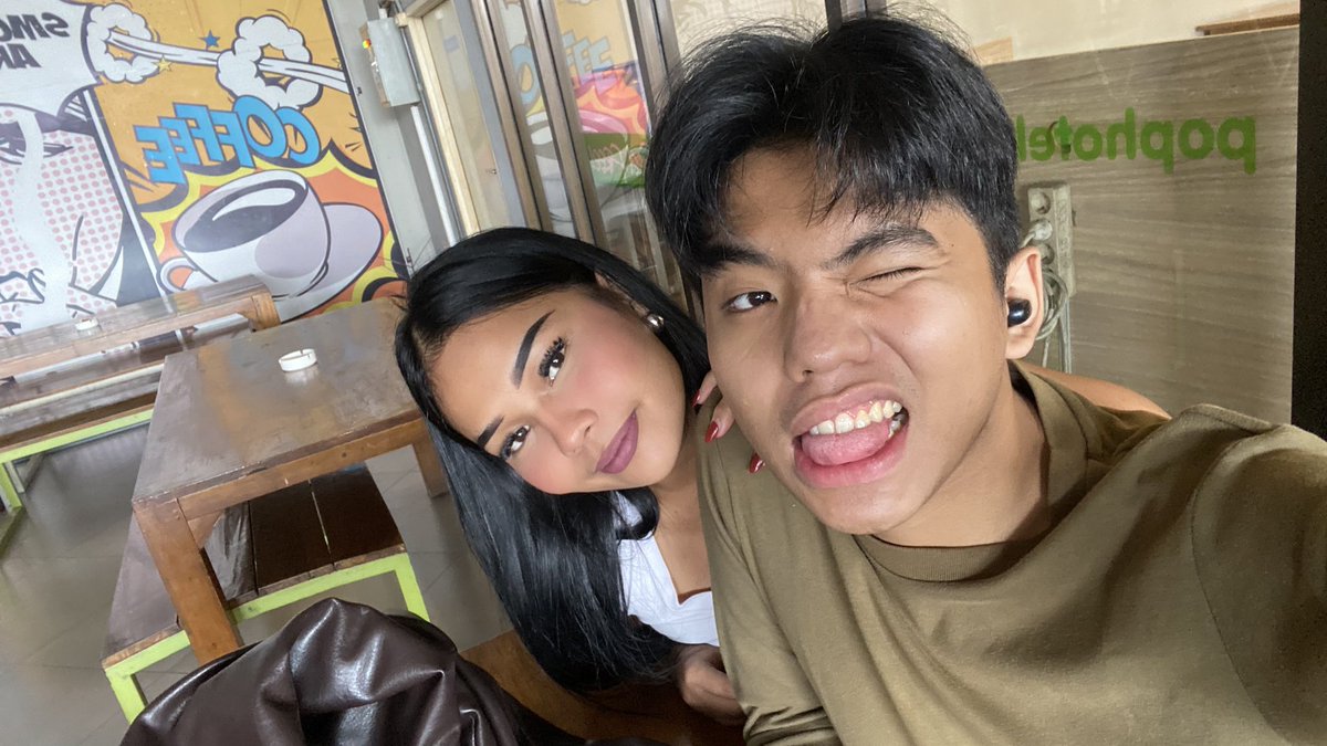 cremebbrullee's tweet photo. Me ❤️ anggi https://t.co/XO0NGbcewk