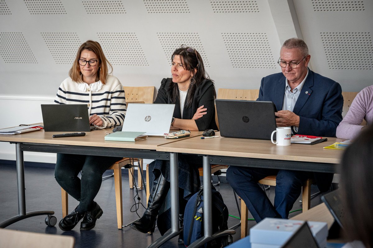 OdpPompiers's tweet image. #100Ans 🦢| Le Copil est à l’œuvre pour préparer les célébrations du centenaire de l’#ODP.
Mobilisés, ses membres travaillent à construire un programme à la hauteur de cet anniversaire exceptionnel
100 ans d’histoire et d’engagement au service des 1 785 orphelins des @PompiersFR