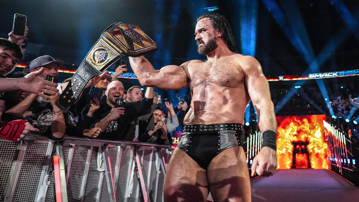 WrestleFeatures's tweet photo. If WWE decides to take the WWE Title off Drew on Friday, this would give him a reign of under 60 days. https://t.co/4DXNnwZsf1