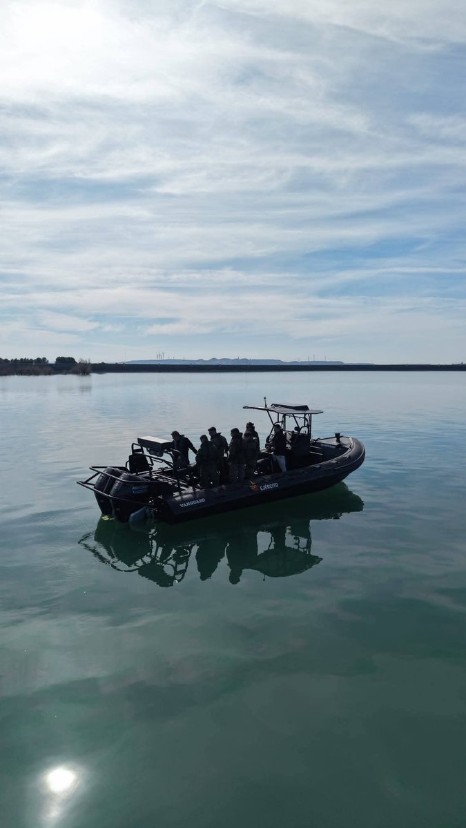 FUTER_ET's tweet image. El Regimiento de Pontoneros y Especialidades de Ingenieros Nº 12 #RPEI12 del #MING ha recibido las nuevas embarcaciones del Ejército #ET para la Compañía de Operaciones Anfibias.
Máximas prestaciones de navegabilidad y excelentes resultados anfibios.
#SomostuEjército