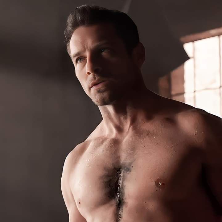 WolfFeller's tweet photo. Day 335 of posting the first Ian Bohen photo that Pinterest recommends.
#IanBohen #day335 #trend #PeterHale #TeenWolf https://t.co/ChQ1rUqNLy