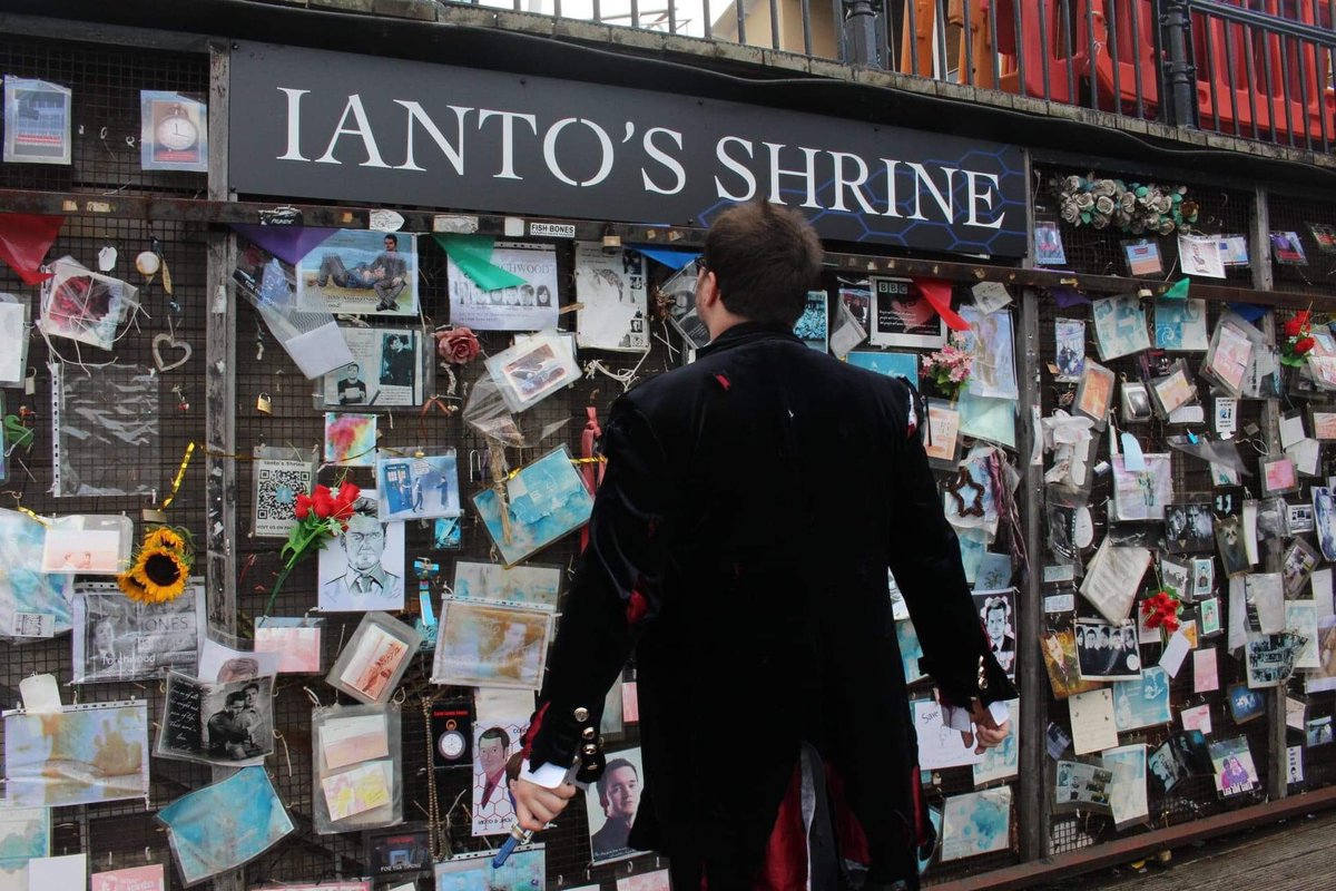 Doctor Who Positivity (Tom #IStandWithDavidTennant tweet media