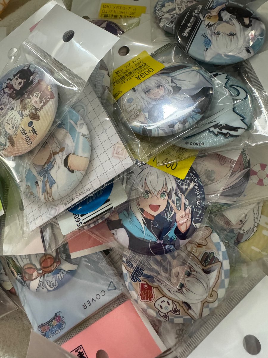 おやすみなさい！ 痛バ今から作ります 缶バッジが足りない…… また明日