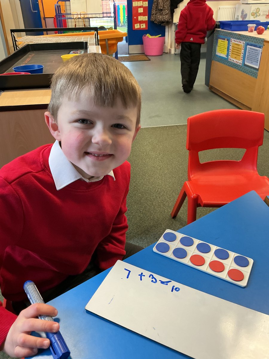 StSavReception tweet media