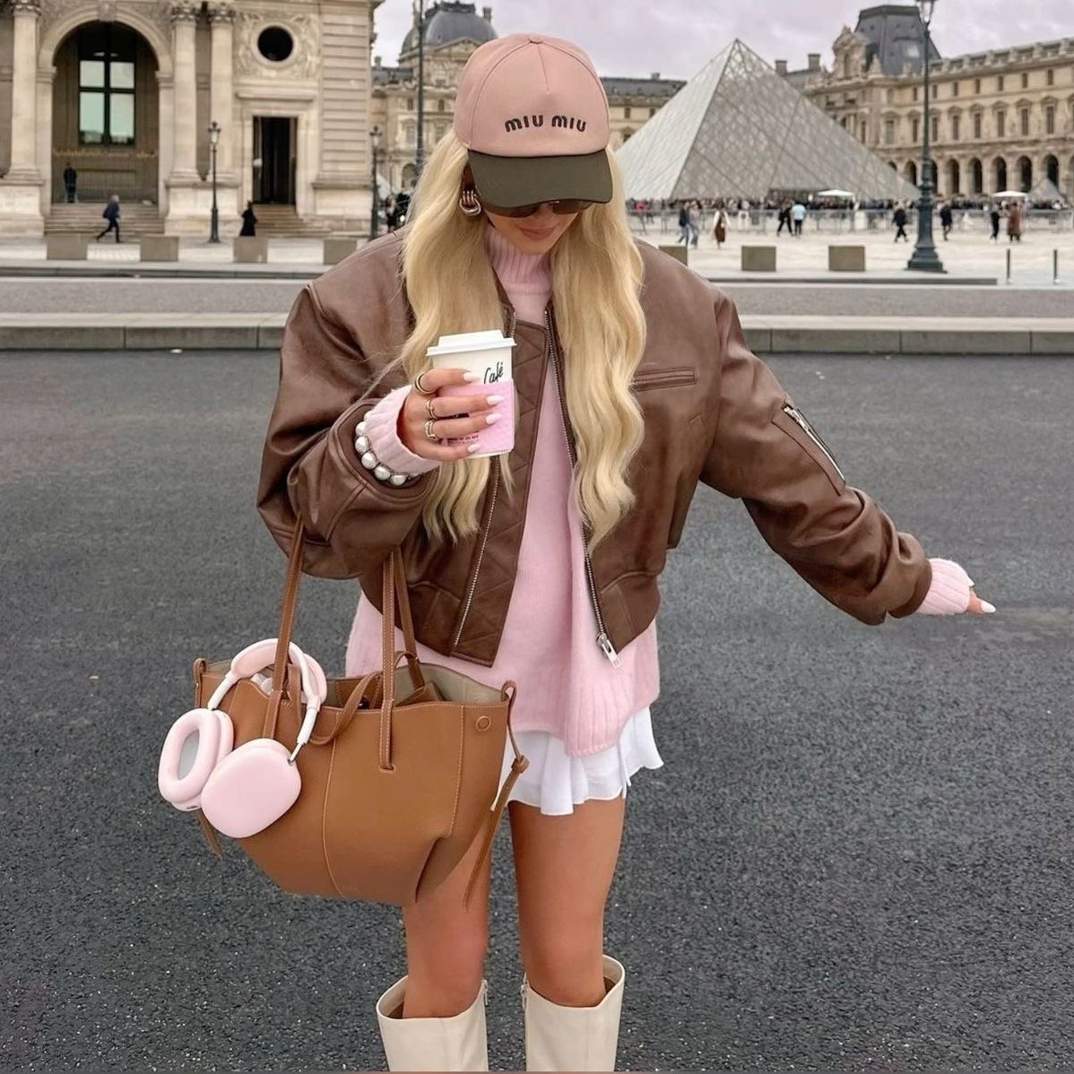 pwithp_official's tweet photo. 𝐇𝐎𝐓 𝐈𝐍 𝐒𝐓𝐎𝐂𝐊 🥨 POLENE CYME MINI 
꒰ ゛ ❀ CAMEL  ☆ 𝒃𝒆𝒔𝒕 𝒔𝒆𝒍𝒍𝒆𝒓 𝒊𝒕𝒆𝒎

• signature ของแบรนด์ในทุกๆด้านเลยค่ะ
#pwpstock ฿𝟏𝟗,𝟗𝟎𝟎 𝐟𝐮𝐥𝐥𝐬𝐞𝐭 𝐛𝐨𝐱 𝐬𝐡𝐨𝐩 𝐛𝐚𝐠
𝐟𝐫𝐞𝐞 𝐞𝐦𝐬 , พร้อมส่งไม่ต้องรอพรี ♡

🧸📞𝕆ℝ𝔻𝔼ℝ & 𝕀ℕℚ𝕌𝕀ℝ𝕐 𝕧𝕚𝕒 𝕃𝕀ℕ𝔼 𝕠𝕣 𝔻𝕄