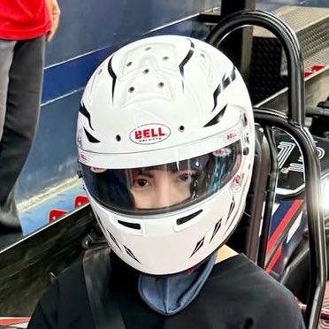 เอ็นดูอะไรก่อนดีระหว่างเอเอที่จิ๋วกว่าหมวกกับดวงตากลม ๆ ใส ๆ ของเอเอ นึกถึงประโยคของพี่จั๋งเลย  ‘ ไอลูกใส ๆ ลูกนี้มันคืออะไรเนี่ย มันแบบน่ารักมาก ’ 55555555 เห็นแค่ตาทำไมน่ารักจังเอเอลูก 😞