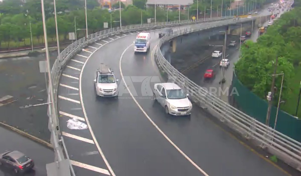 #ATVInforma l  Se visualiza #AltaDemandaVehicular en el Puente de la Unidad Nacional, sentido Durán - Guayaquil.

Le sugerimos tomar como ruta alterna: 
Puente Nuevo Samborondón-Guayaquil.

✅Planifique su recorrido habitual y conduzca atento a las señales de tránsito.