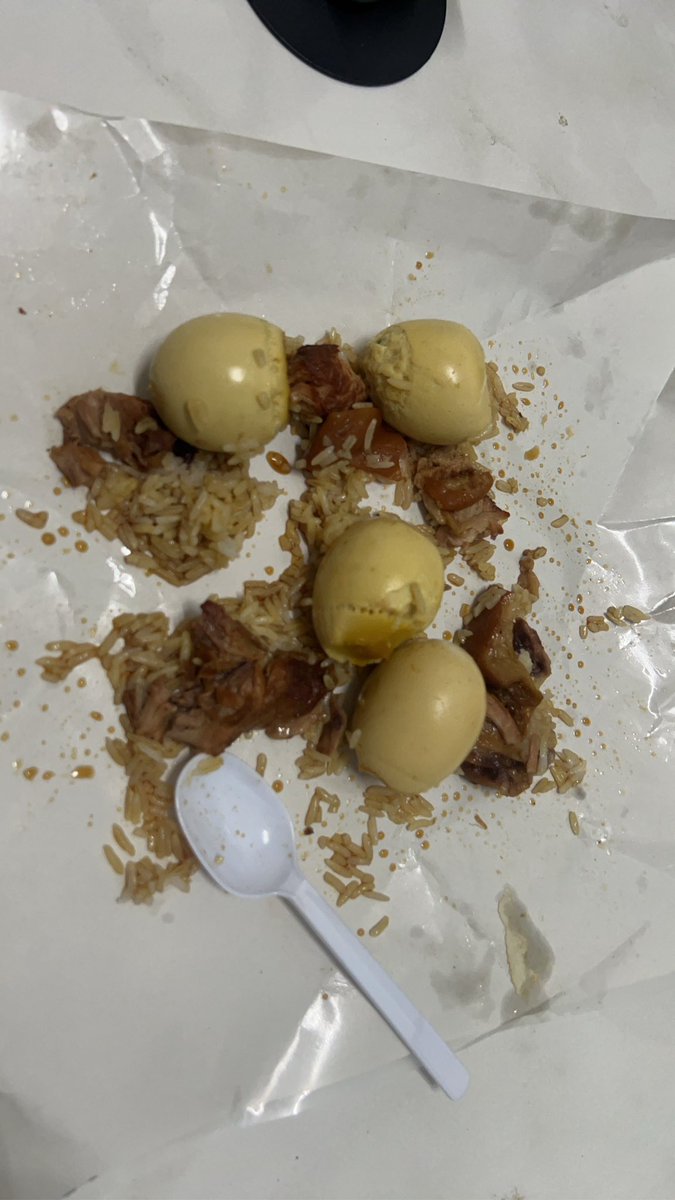 ต้องหิวแค่ไหนถึงกินไข่4ฟอง