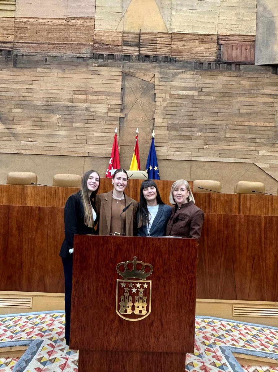 IES Manuel de Falla tweet media