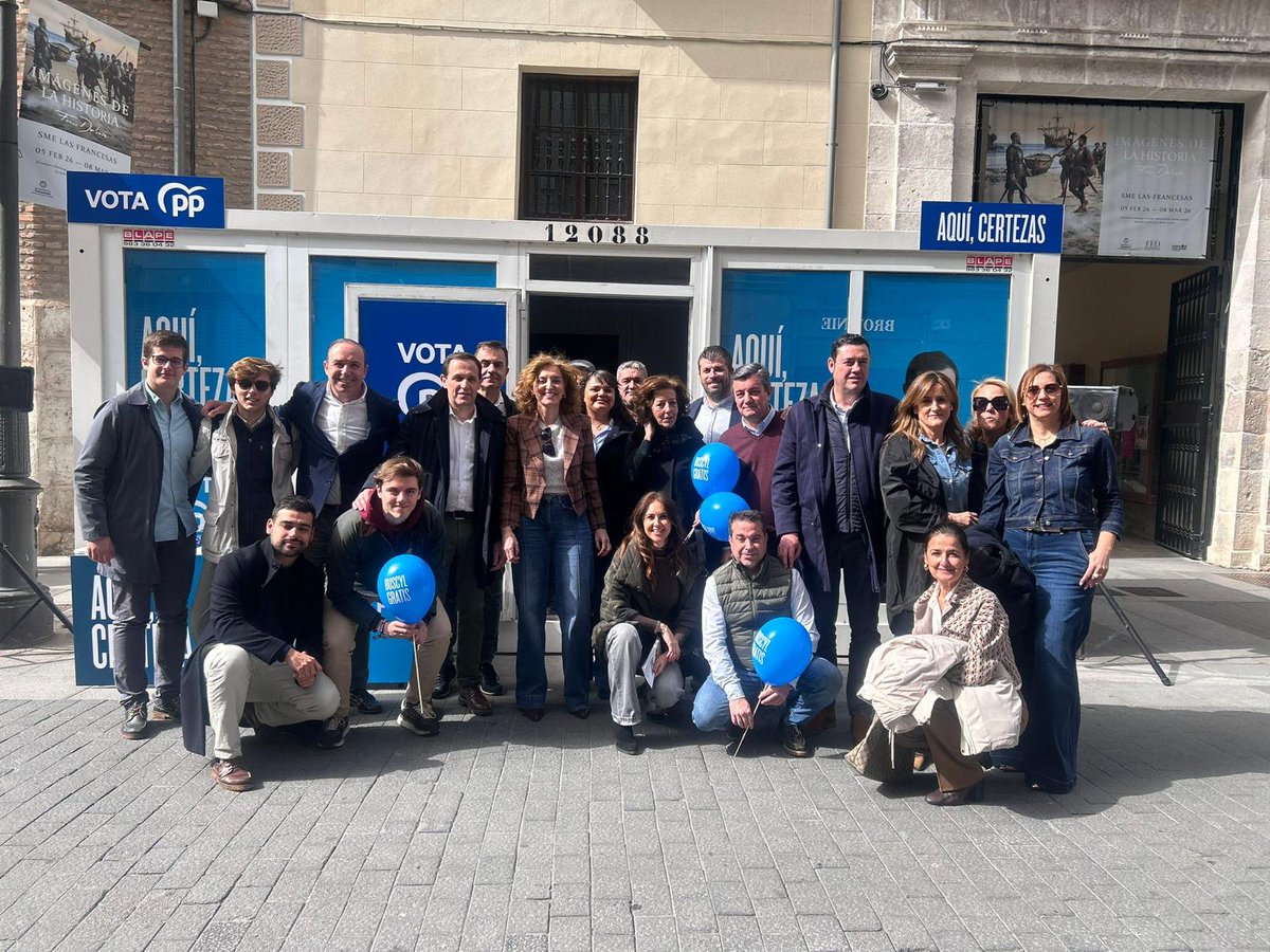 PPDiputacionVa's tweet image. Hoy, los diputados del @PPValladolid en la @dip_va con @conrado_iscar a la cabeza, reafirmamos que lo mejor para #CyL es la estabilidad que ofrece @alferma1.
Tenemos el mejor equipo de campaña con la nº 1 @MariaPardo2706 que se va a dejar la piel por el mundo rural.
#aquicertezas