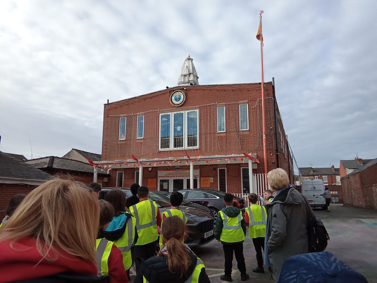 A few photos from Year 5's brilliant trip around the Derby Faith Trail.