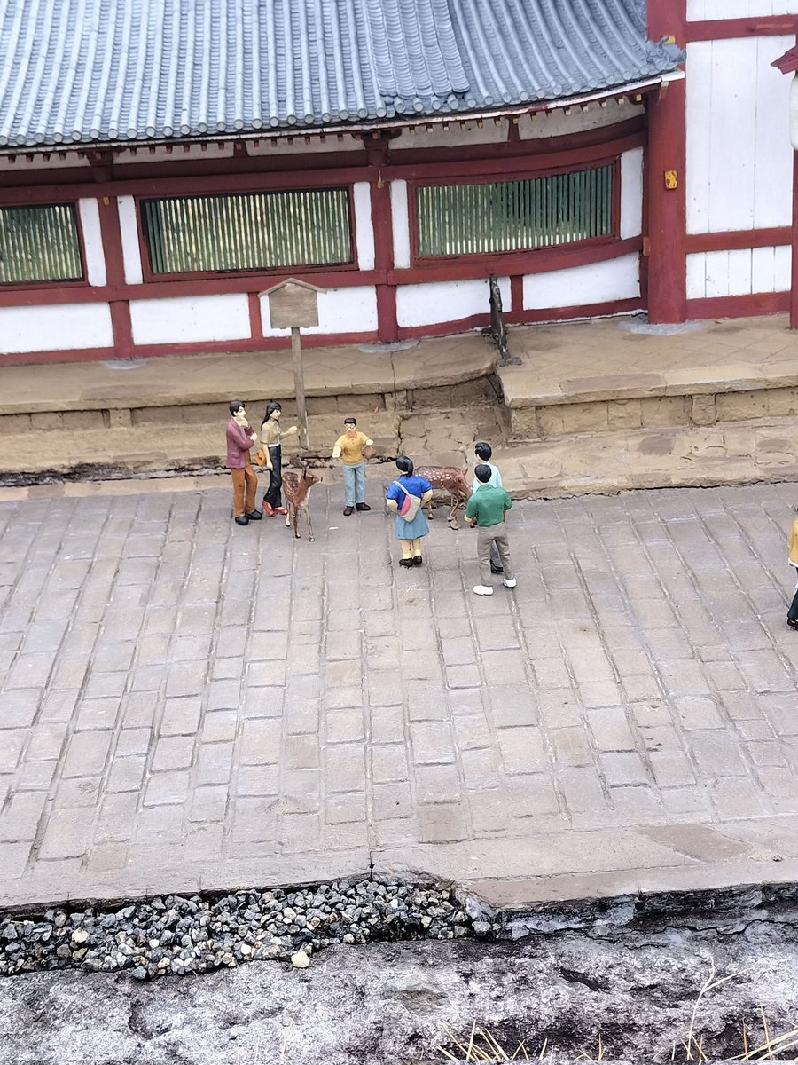 MAgribusiness's tweet photo. 3日目は全員で東���ワールドスクウェアへ🗽

想像以上に作り込まれており、細かい所まで見るとずっと見ていられるという印象です！世界には素敵な建造物に溢れておりいつか実物も見てみたいという思いになりました👀

公式キャラクター(?)のジャーニー君🐶を探すのも楽しかったです🫶 https://t.co/VW5iIkLoEe