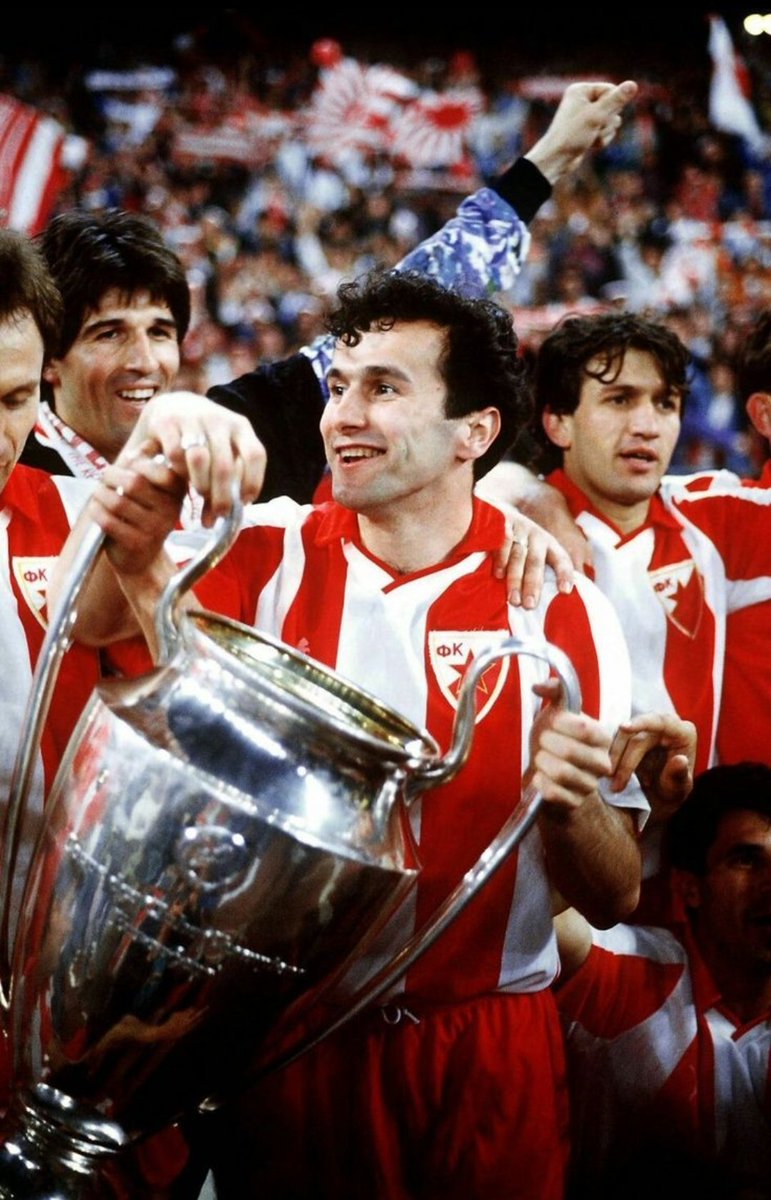 Тони tweet media