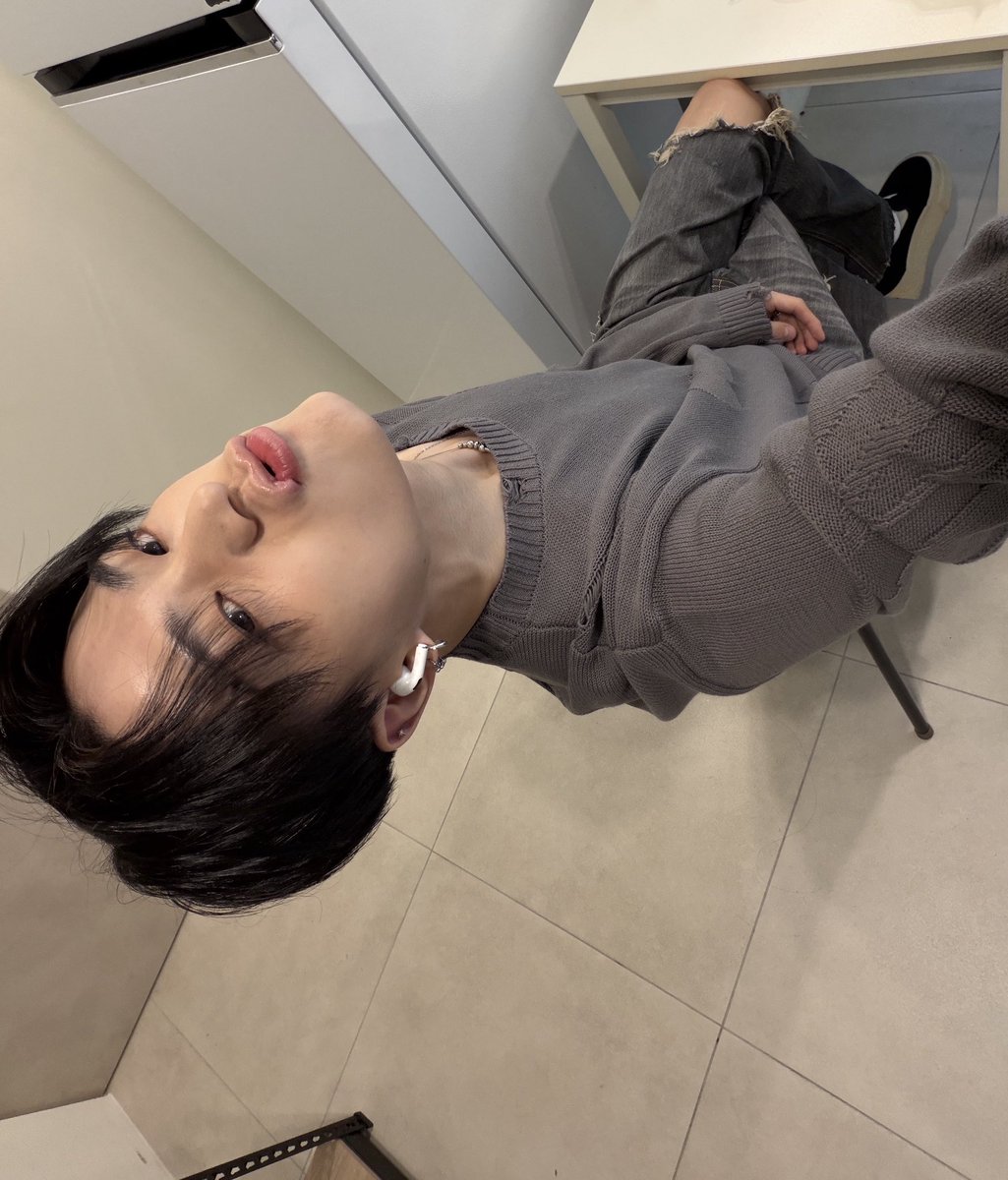파도 tweet media