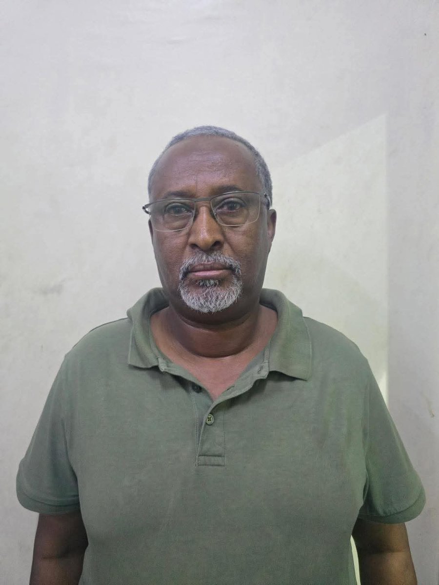 SomGlobalNet's tweet photo. #DEGDEG waxaa hadda Xoriyadiisa Dib u Helay Lataliyaha Madaxweynaha Dowladda Puntland Axmed Cabdi Hurre oo xalay saqdhexe laga xiray Hotel Airport magaalada Muqdisho.. https://t.co/e6nEUbWN0o