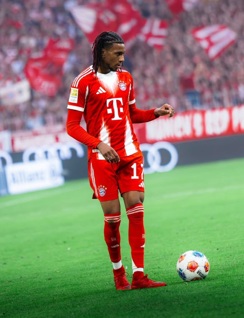 Pressafrik's tweet image. 🚨 MICHAEL OLISE : l'Europe en feu ! 🌍🔥  
Français au Bayern : 38 contrib. buts cette saison !  
🔴 LFC &amp;amp; Man City le veulent absolument cet été.  
Reds : futur remplaçant de Salah. Pep : nouveau maître à jouer. 🔵  
🦁✨

#sramhr #私を構成する9つのゲーム #Macron20h #sincerao