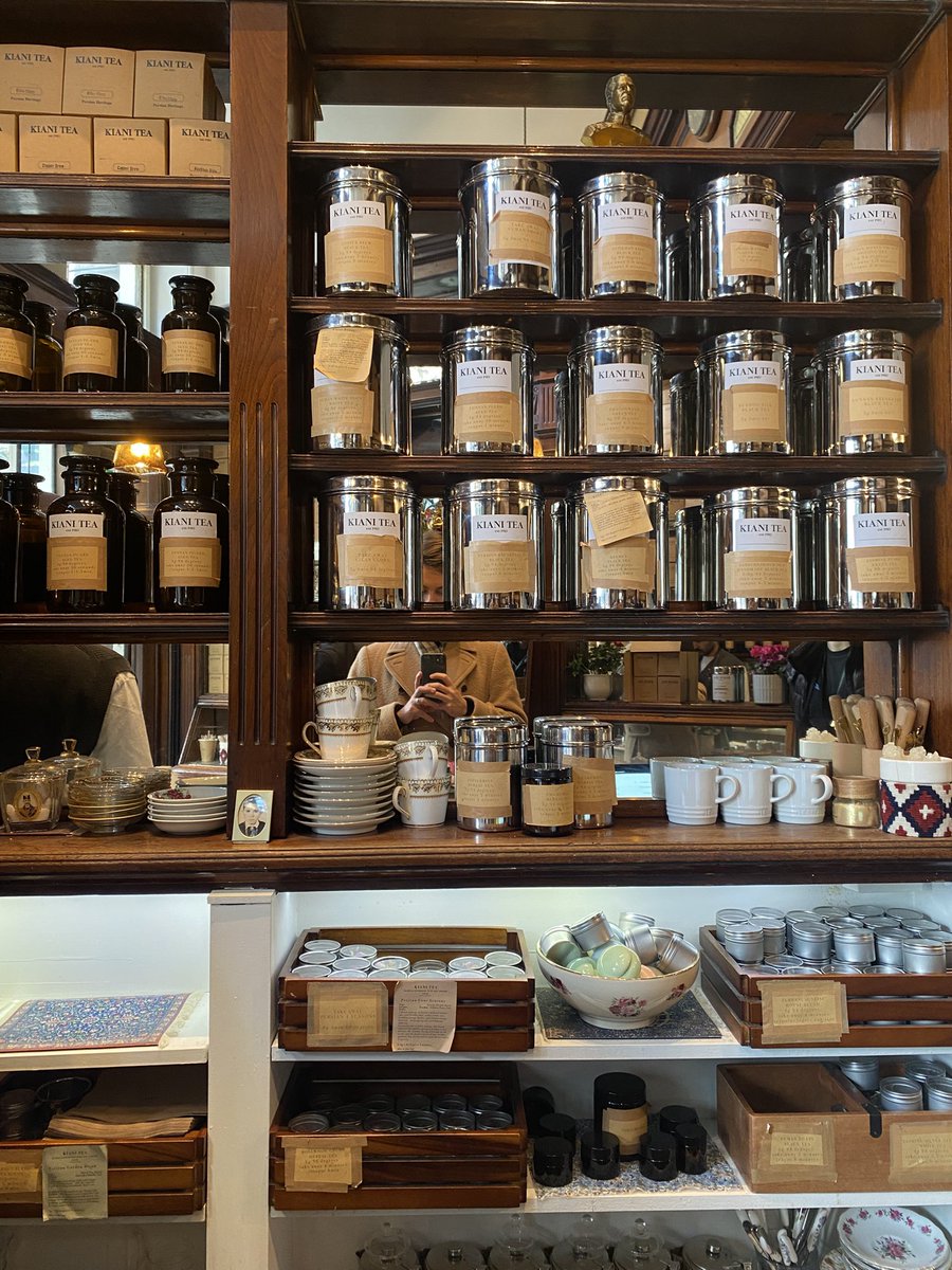 Fremond_'s tweet photo. Discovered the most wonderful Persian tea shop in the City of London. I am now reading Rumi, drinking Persian tea, and listening to ghazals. 

Greatest city in the world. https://t.co/Gn1LOnUZAk
