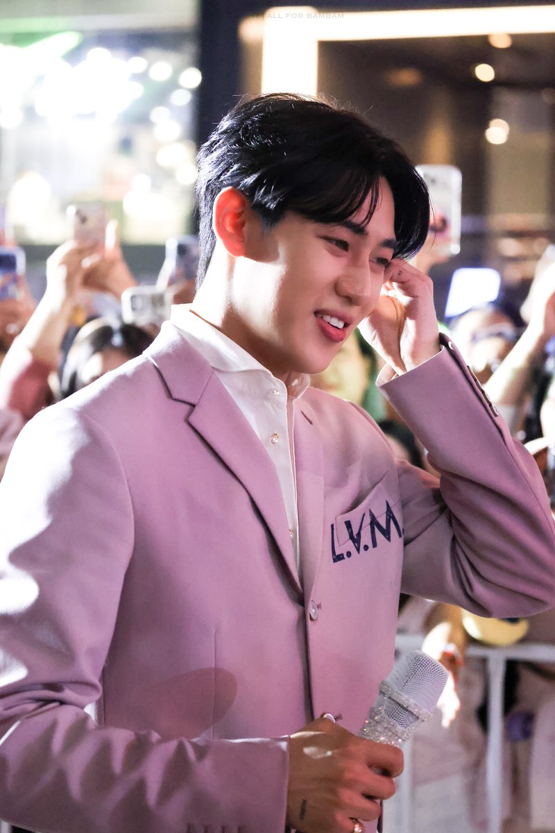 _Gotlight tweet media