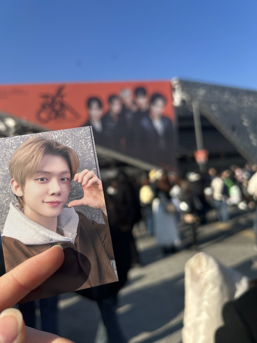cel_stxne's tweet photo. #모구모구 #모아트친소

첫콘 다녀온 연프랑 트친해줄사람....
콘서트는 이번이 처음이었구 
굿즈사는거 만드는거 좋아해서 이벵 자주 열어요!!

♡ → follow
rt → dm
💬 → 반모(본인 10)

트친들 인용 한번만.... https://t.co/xg289o4YQq