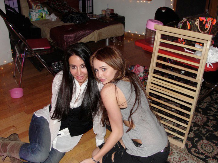StatsOnCyrus's tweet photo. Miley Cyrus x Rock Mafia 

Bigger than Us
See You Again
East Nothumberland High
Lets Dance
Right Here
Clear
Good and Broken
Fly on the Wall
Bottom of the Ocean
Simple Song
Goodbye
Liberty Walk
Who Owns My Heart
Can’t Be Tamed
Every Rose
Two More Lonely People
Forgiviness and Love https://t.co/vR6XNyM58A