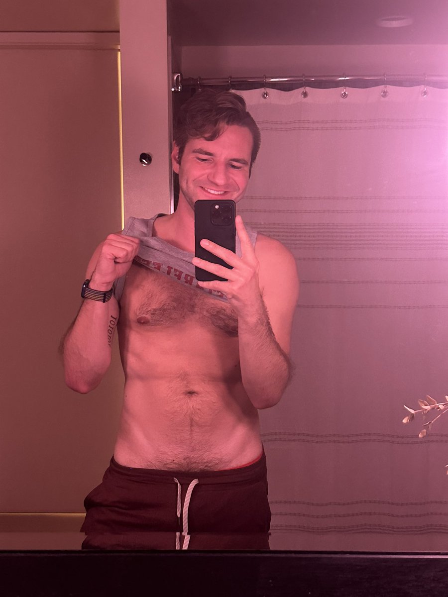 rainygay tweet media