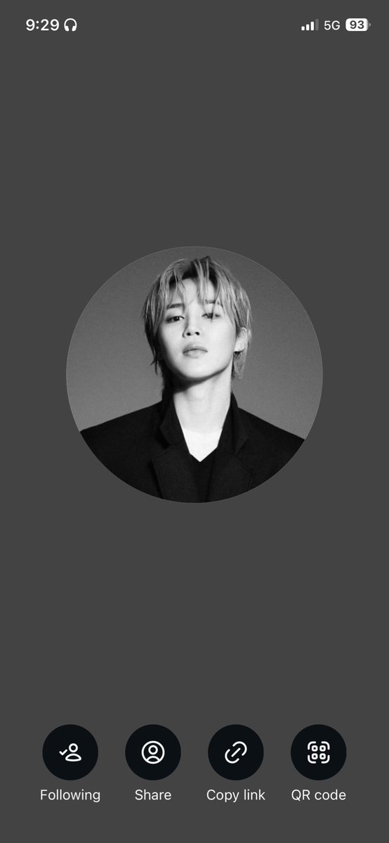 Omg jm cambió su icon que bello se ve Dios mío, me lo quiero comer😻😻😻😻