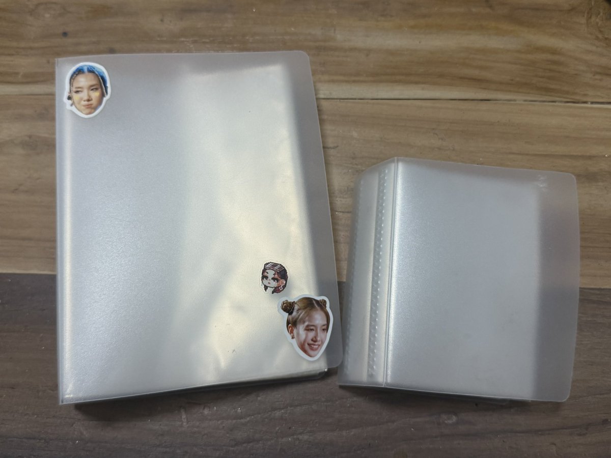 แฟ้มใส่การ์ด 4*6 นิ้ว 30฿
ใส่ฟตก.ทุกแบบ 20฿

สนใจ dm ค่ะ
มือสอง สภาพ 80%
 #ตลาดนัด4eve