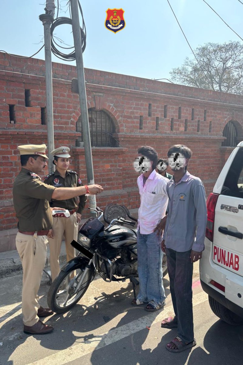To ensure public safety during Holi celebrations, Ludhiana Police have strategically selected multiple locations across the city to conduct special checks on traffic violators.👮‍🚦🚧 Strict legal measures have been implemented against those found in violation. 🚓🚨