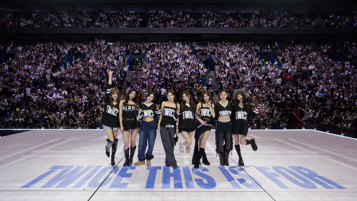 TWICE <THIS IS FOR> WORLD TOUR IN MONTREAL

Thank you, MONTREAL 💙

#TWICE #트와이스 #THISISFOR
#TWICE_THISISFOR_WORLD_TOUR
#TWICE_THISISFOR_WORLD_TOUR_IN_MONTREAL