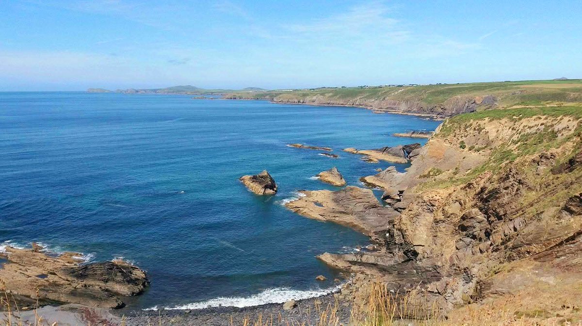 <a href="/LauraPapa18/">Laura Papa</a> Beautiful scene Laura 🌼🌿💛 Yes spring has arrived here also! 🌄🌤 🌊👋😘