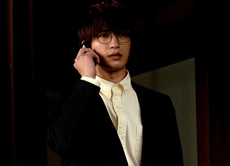 JESSE_kun611's tweet photo. 父の若い頃演じてるジェシーくん結構と似ててすごかった https://t.co/THeb2rwJR0
