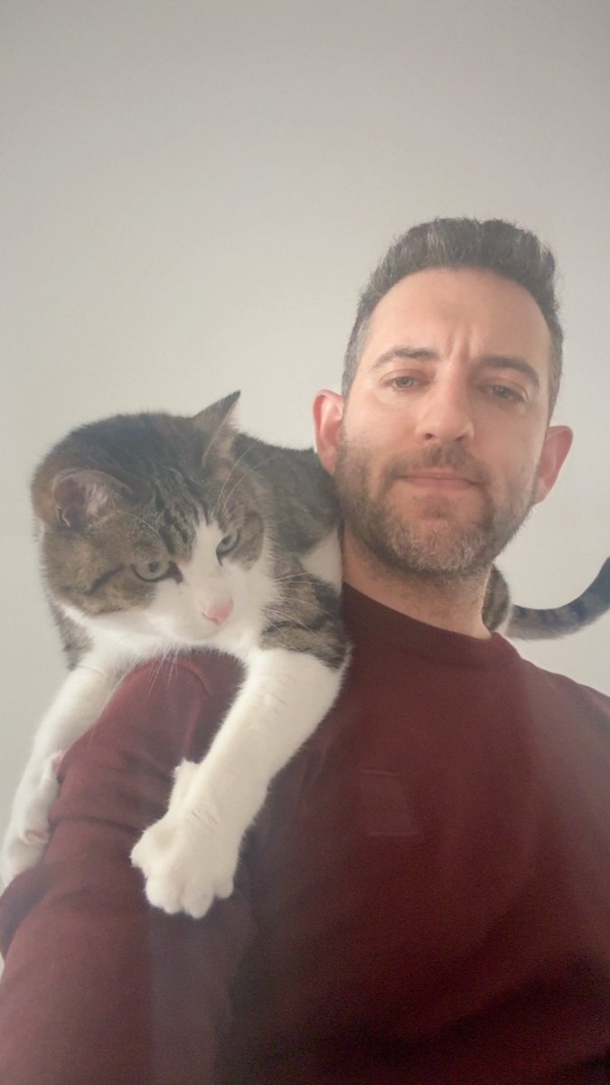 Farmaenfurecida's tweet photo. Tengo gato y sé cómo utilizarlo: https://t.co/mIKmv7y00V