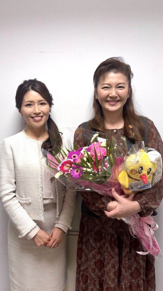 TABEIHanako's tweet photo. 掲載許可をいただいたので📸

先月、鴻巣市で開催された
「あいせき列車只見線」上映会🎬

南野陽子さん
鴻巣市の並木市長
井草監督

豪華な皆様をお迎えしたトークショーで
司会させていただきました。

入場券の倍率はなんと6倍‼️
開演前から大盛況。

今回もこのような機会をいただき
光栄でした✨ https://t.co/s7bDKcX5xA