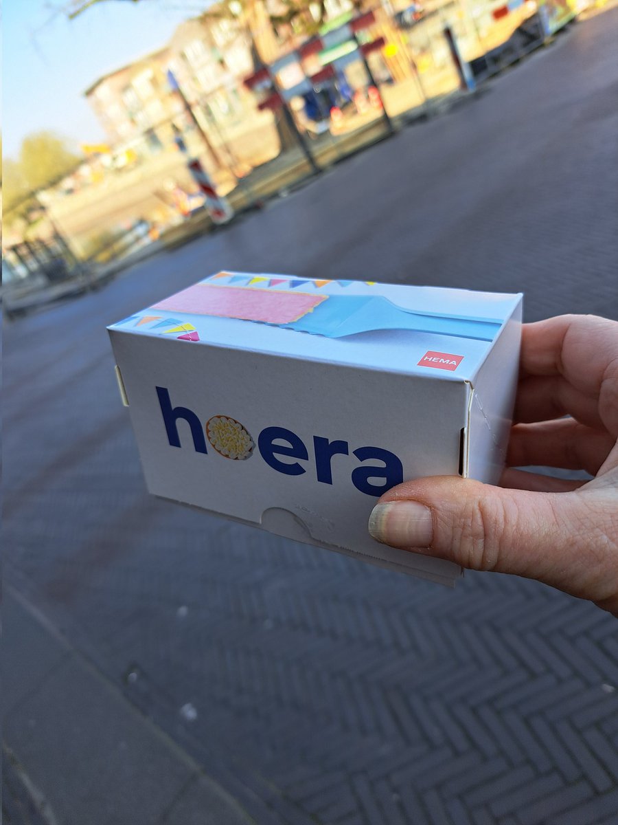 M@deleine tweet media